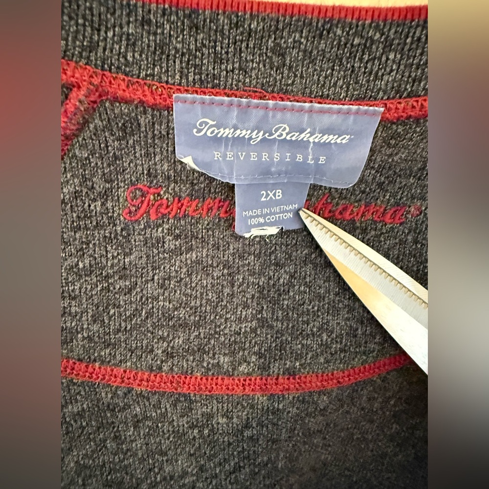 Tommy Bahama Reversible Sweater *GREAT USED CONDITION* - Picture 9 of 9